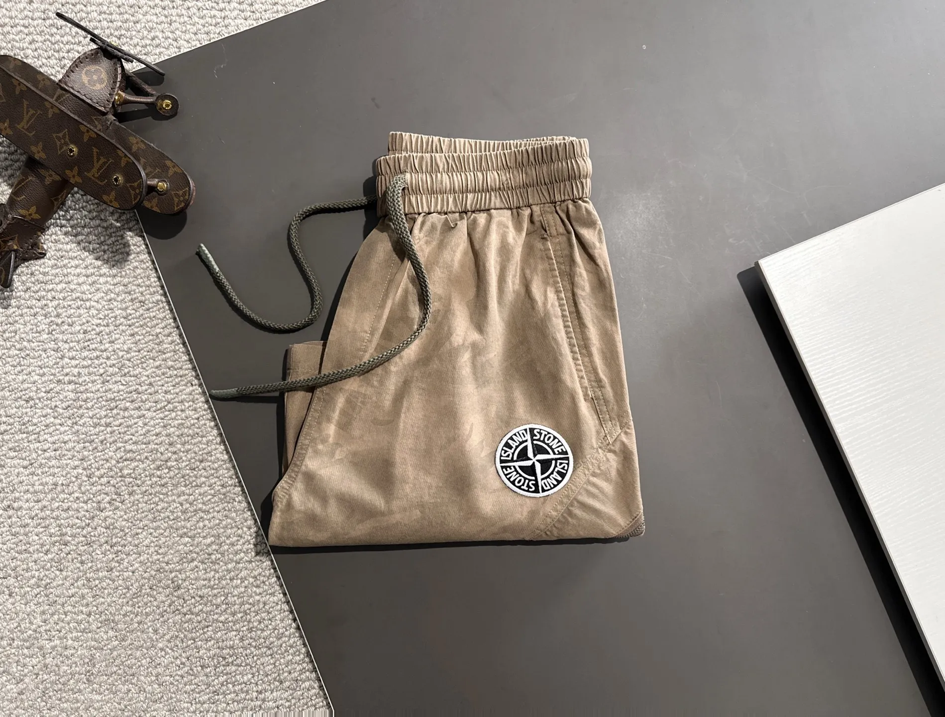 🅿️320 Next day shipping High-end goods Stone Island 2025 spring and summer new elastic band casual shorts, counter-customized fabrics, high breathability and comfort, impeccable details, brand element design concept, reflecting high quality. It feels delicate and soft! It presents a casual cut and the upper body shape is great! Size: M-4XL
